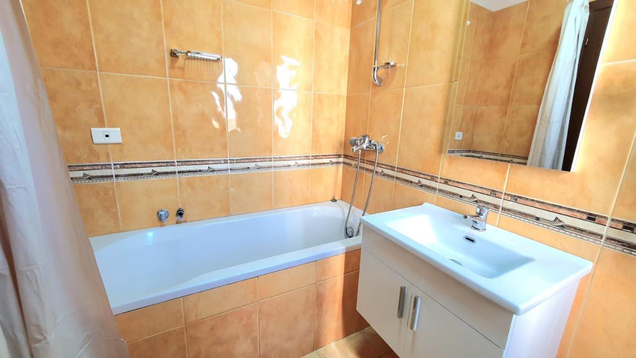 Star Apartment Tirana Eksteriør billede