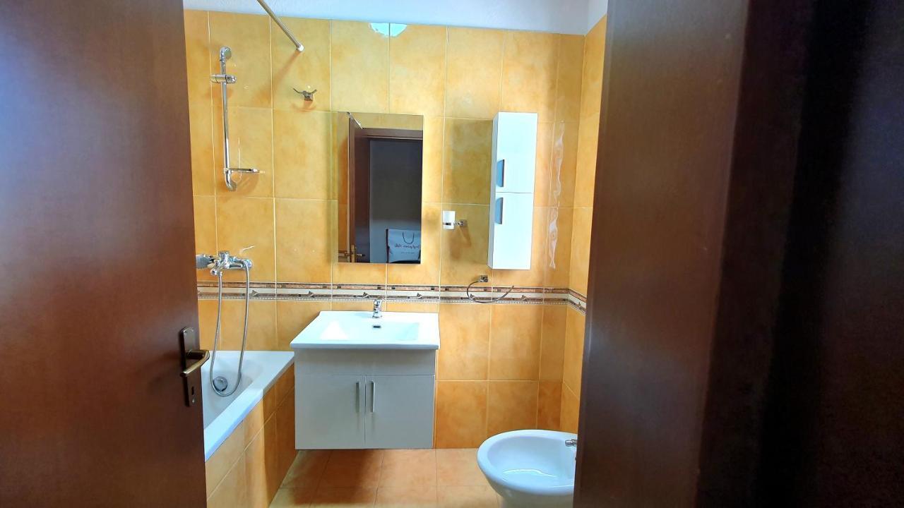 Star Apartment Tirana Eksteriør billede